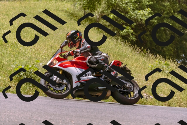 202506151124-_DSC9630_d1_