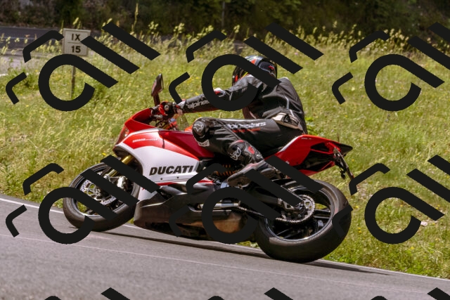 202506151124-_DSC9632_d1_