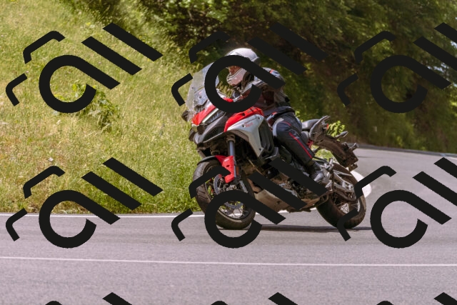 202506151136-_DSC9701_d1_