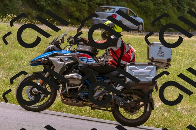 202506151147-_DSC9786_d1_