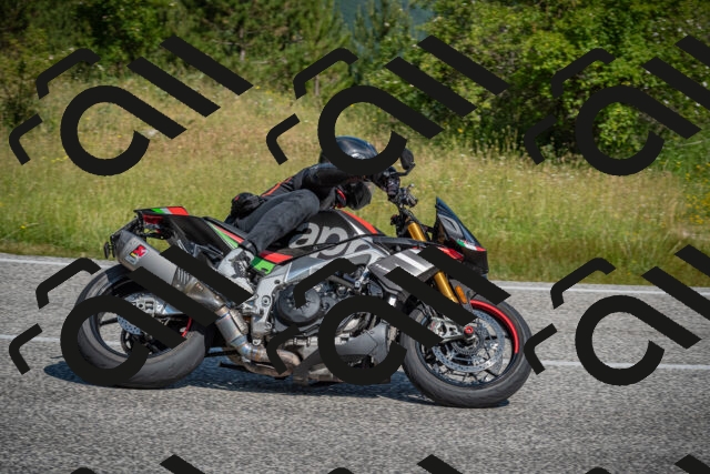 20250622101525-_5001805_am_