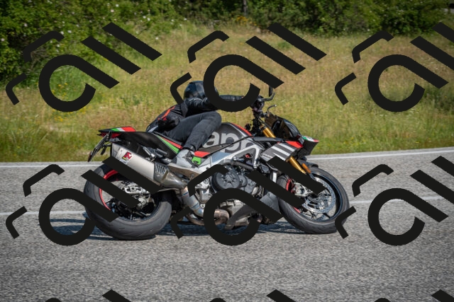 20250622101525-_5001806_am_