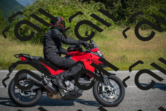 20250622102040-_5001830_am_