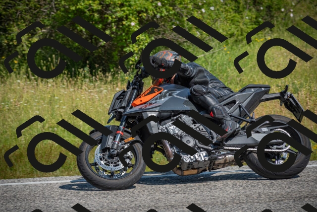 20250622102239-_5001832_am_