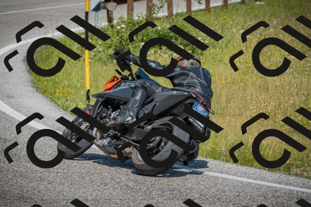 20250622102239-_5001835_am_