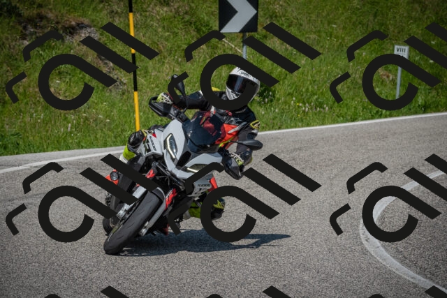 20250622102307-_5001836_am_