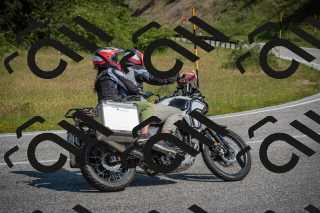 20250622102347-_5001857_am_