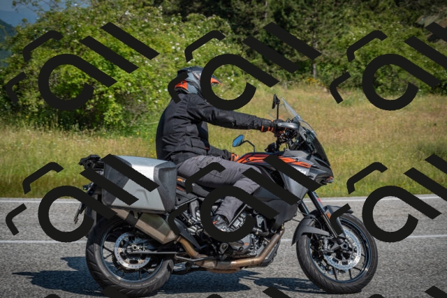 20250622102405-_5001861_am_