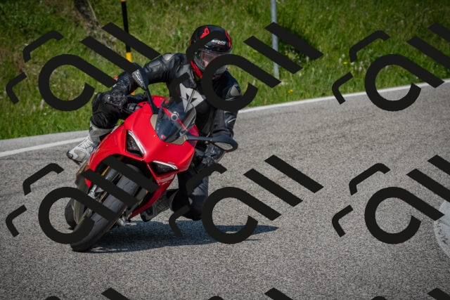 20250622102428-_5001863_am_