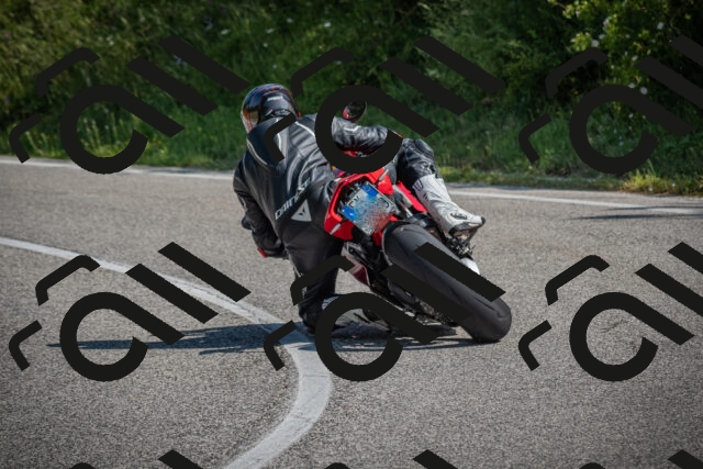 20250622102431-_5001867_am_