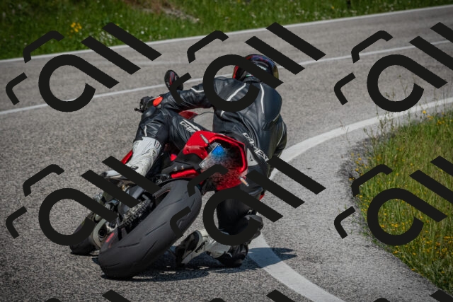 20250622102919-_5001881_am_