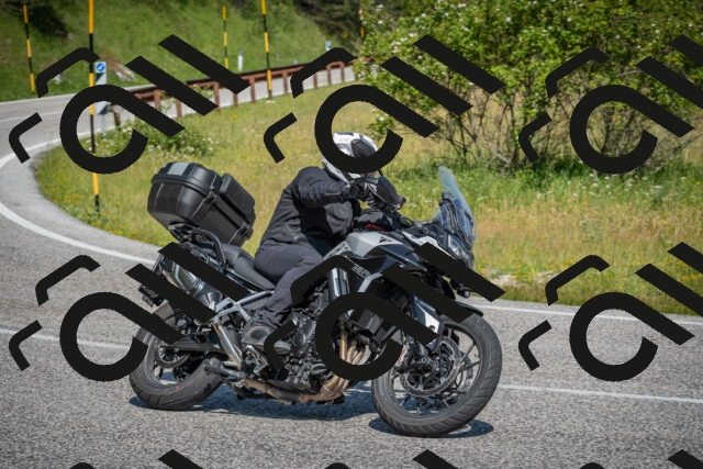 20250622102947-_5001883_am_