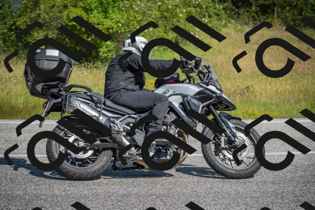 20250622102948-_5001884_am_