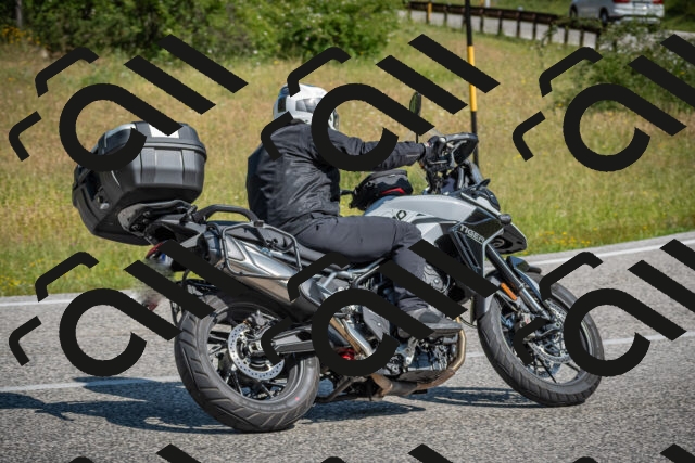 20250622102948-_5001885_am_