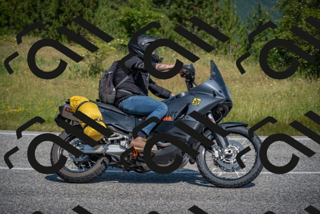 20250622103459-_5001910_am_