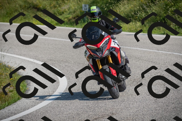 20250622103715-_5001919_am_