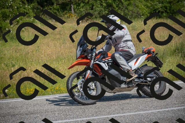 20250622103719-_5001924_am_