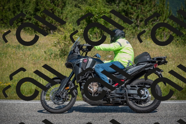 20250622103720-_5001927_am_