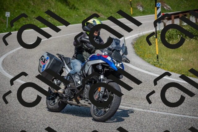 20250622103756-_5001930_am_