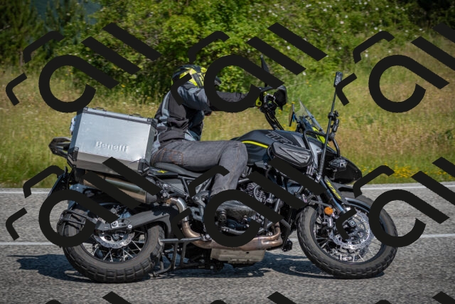 20250622103917-_5001941_am_