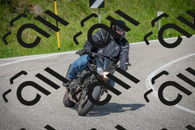 20250622104028-_5001945_am_