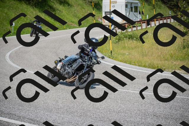 20250622104032-_5001949_am_