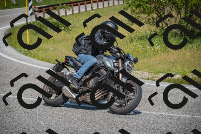 20250622104034-_5001953_am_