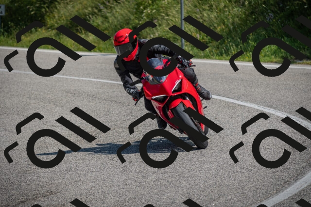 20250622104453-_5001972_am_