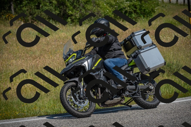 20250622104709-_5001980_am_