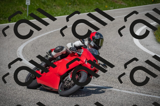 20250622104936-_5001984_am_