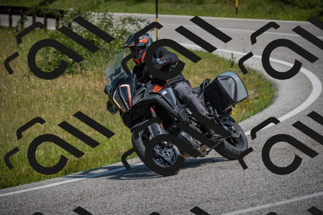 20250622110539-_5002093_am_