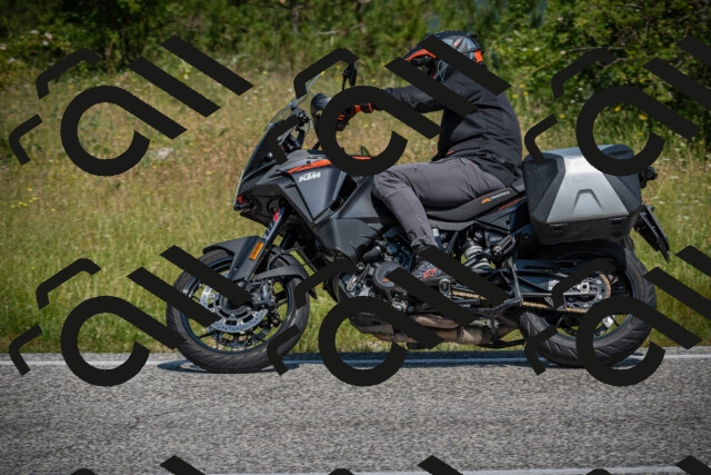 20250622110540-_5002096_am_