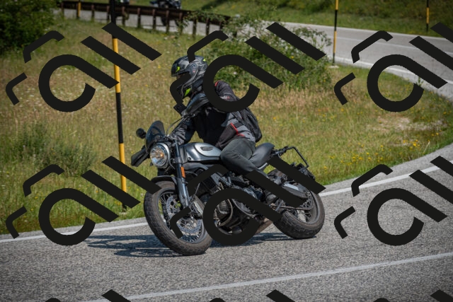 20250622110754-_5002127_am_