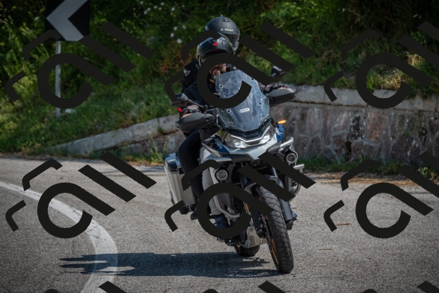 20250622111108-_5002167_am_