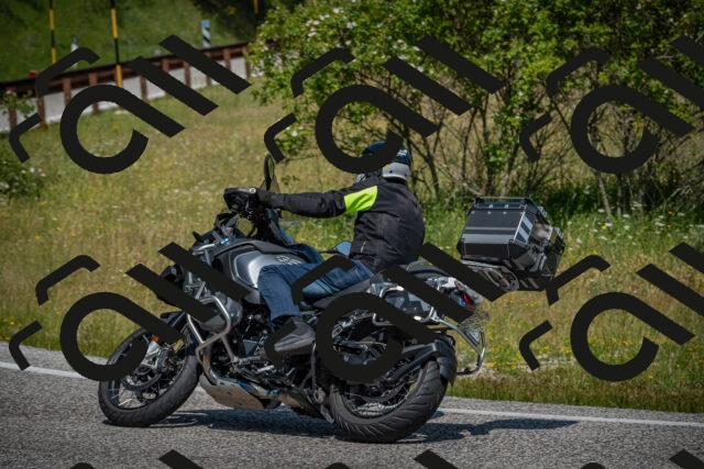 20250622111942-_5002232_am_