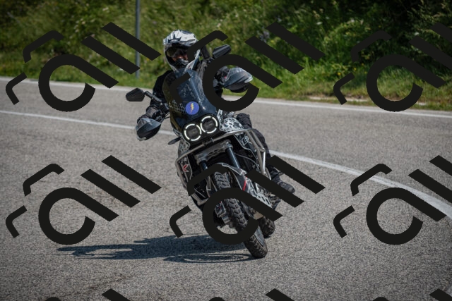 20250622112558-_5002244_am_