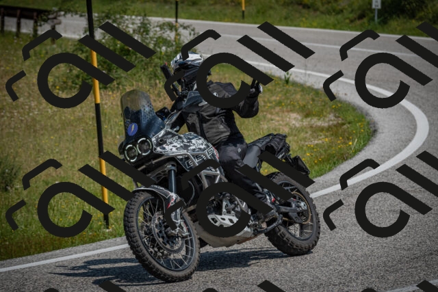 20250622112559-_5002245_am_