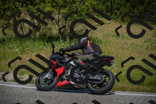 20250622112607-_5002251_am_