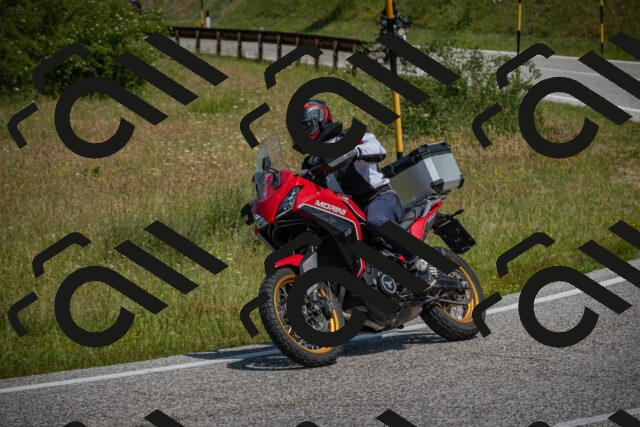 20250622112629-_5002260_am_