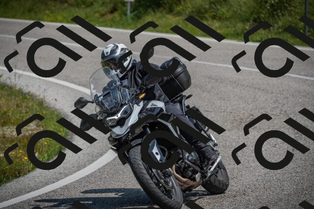 20250622113035-_5002279_am_