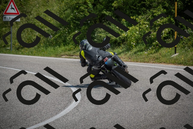 20250622113935-_5002315_am_