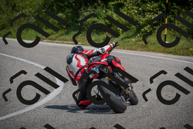 20250622114324-_5002335_am_