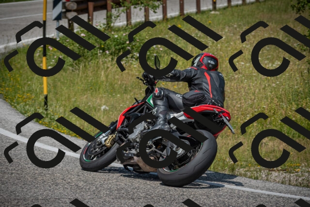 20250622114542-_5002359_am_