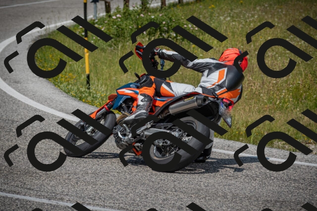 20250622115407-_5002436_am_