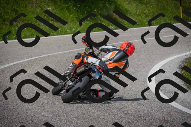 20250622115408-_5002438_am_