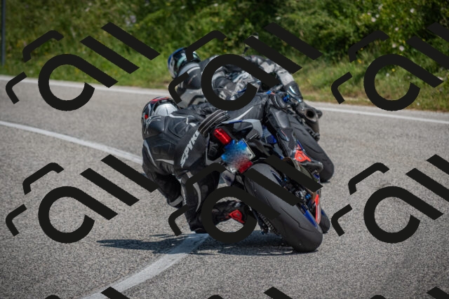 20250622120022-_5002507_am_