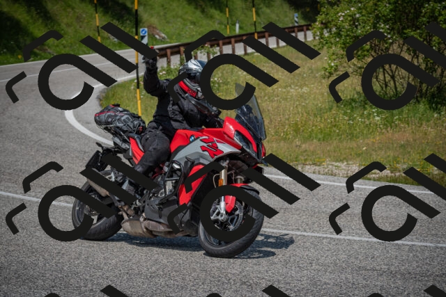 20250622120054-_5002517_am_