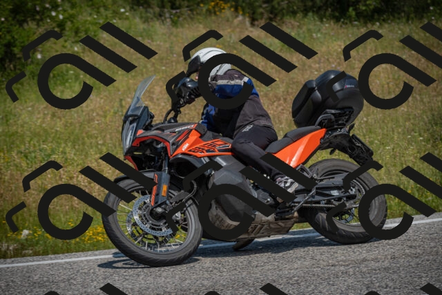 20250622120345-_5002541_am_