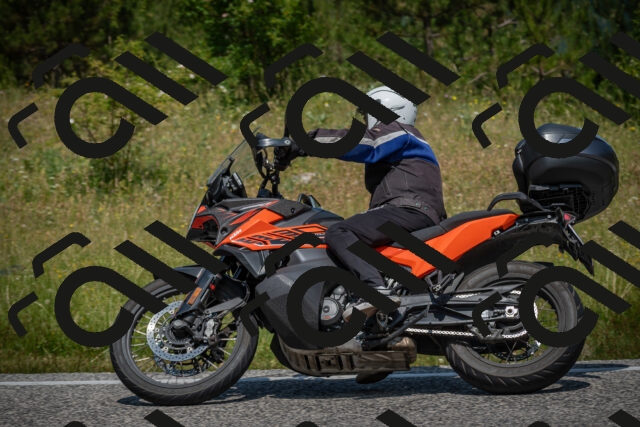 20250622120346-_5002542_am_