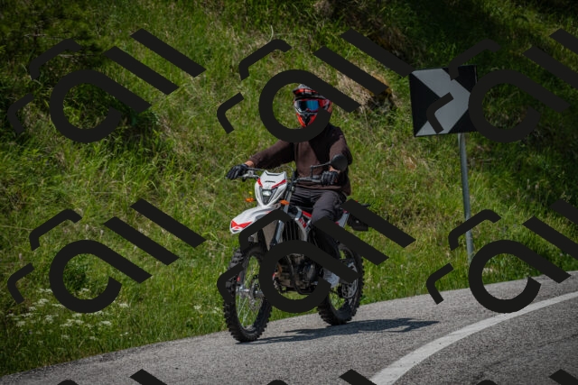 20250622121001-_5002604_am_